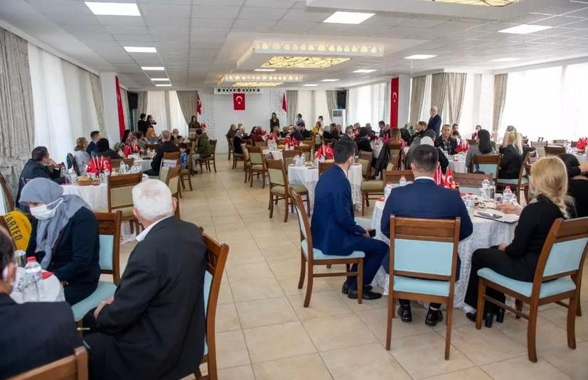 18 Mart Şehitleri Anma Günü Kapsamı' nda Şehit Aileleri Onuruna Yemek Programı Düzenlendi
