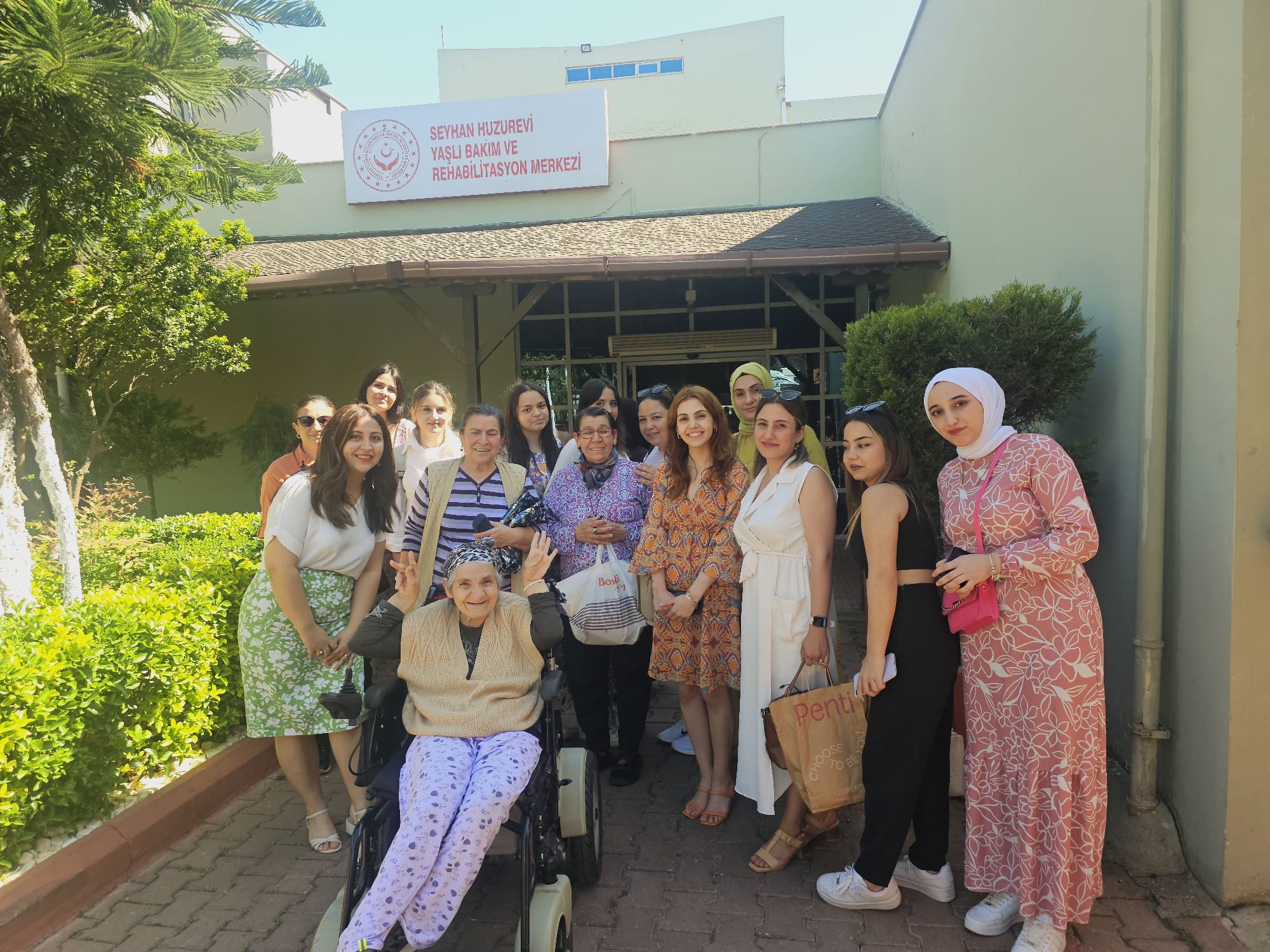 Yaşlı bakım ve Rehabilitasyon Merkezi ziyareti